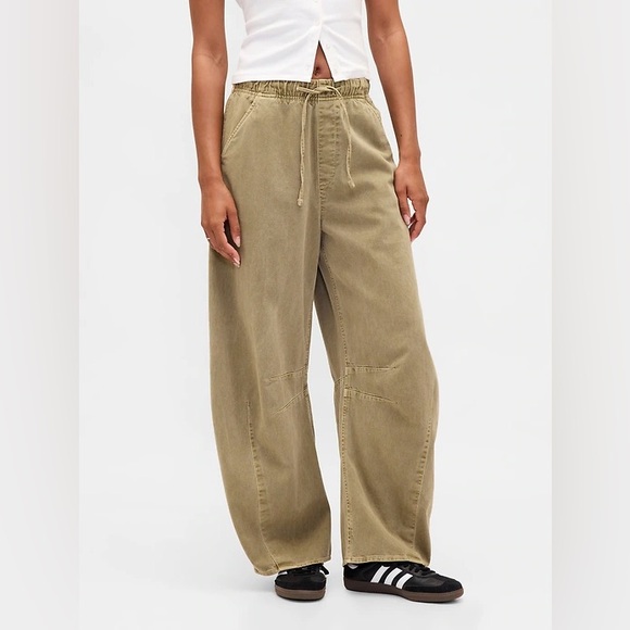 GAP Pants - GAP Wide Leg Drawstring Pants in Olive
